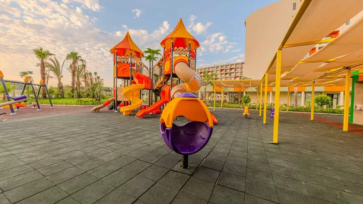 Dream Fun World Kids Club Activities